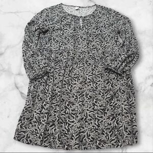 Old Navy Long Sleeve Dress Size Medium (M) A135